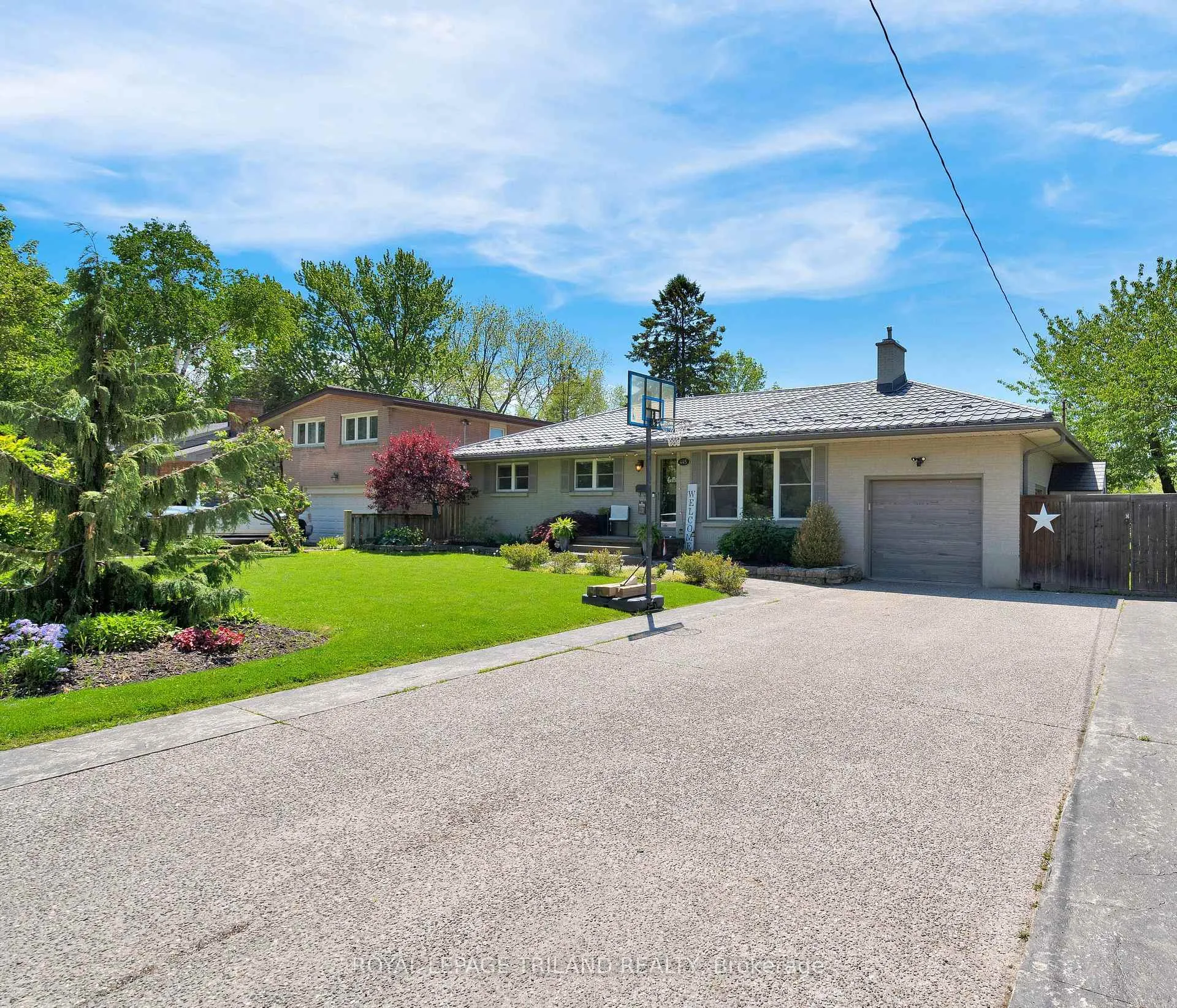 Photo 3 of 445 Ridout Street S, London, South G — HOMEH