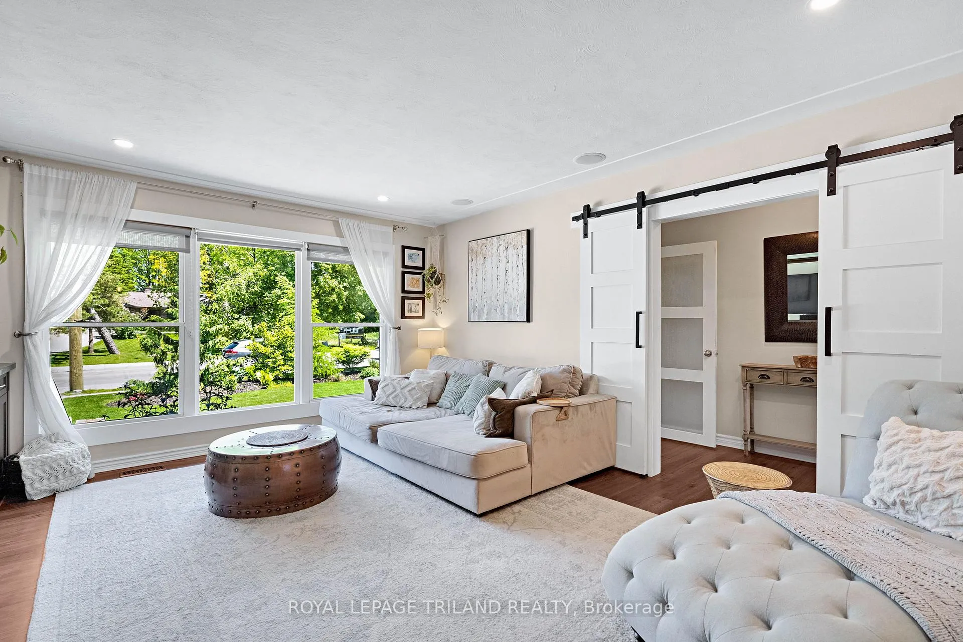Photo 8 of 445 Ridout Street S, London, South G — HOMEH