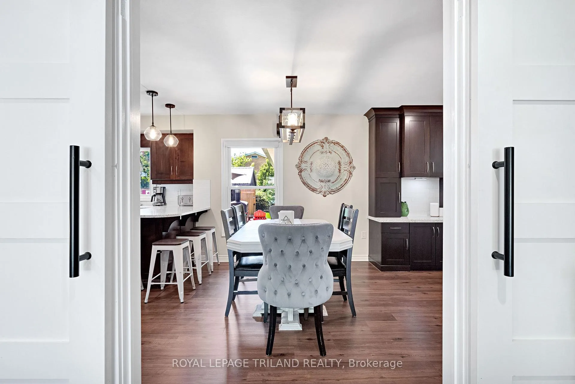 Photo 10 of 445 Ridout Street S, London, South G — HOMEH