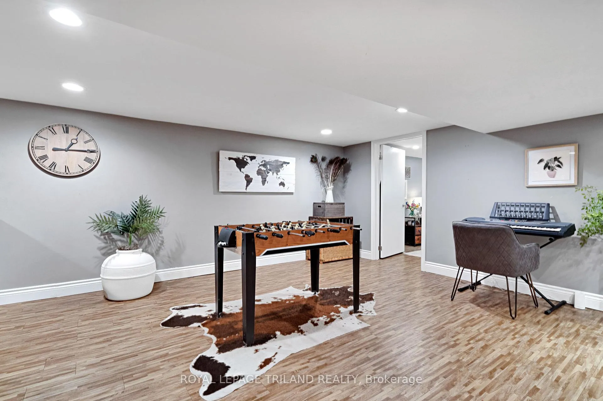 Photo 28 of 445 Ridout Street S, London, South G — HOMEH