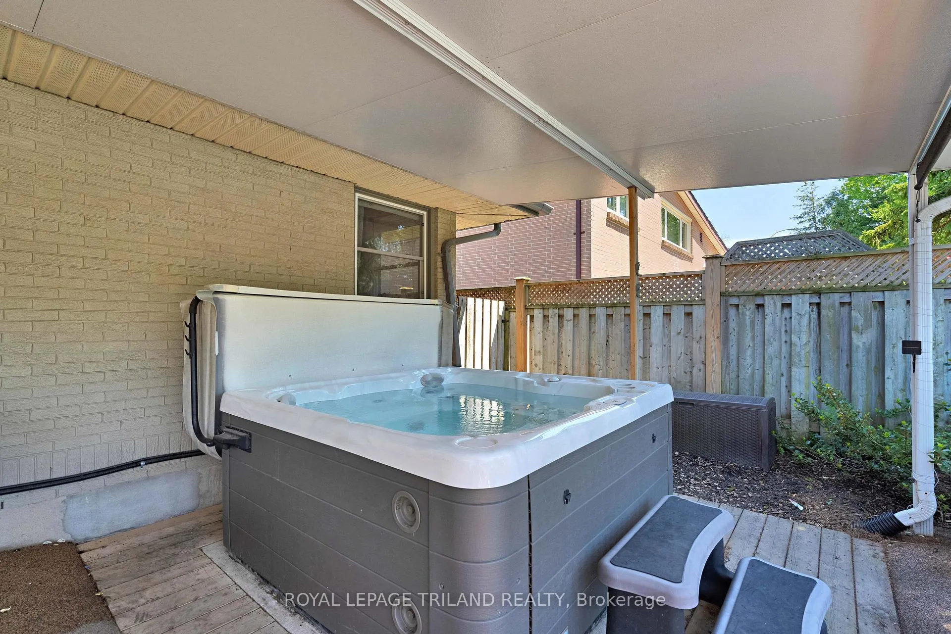 Photo 44 of 445 Ridout Street S, London, South G — HOMEH