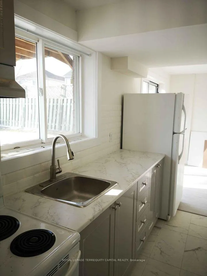 Photo 7 of Unit Lower, 85 Copeman Crescent, Barrie, Painswick North — HOMEH