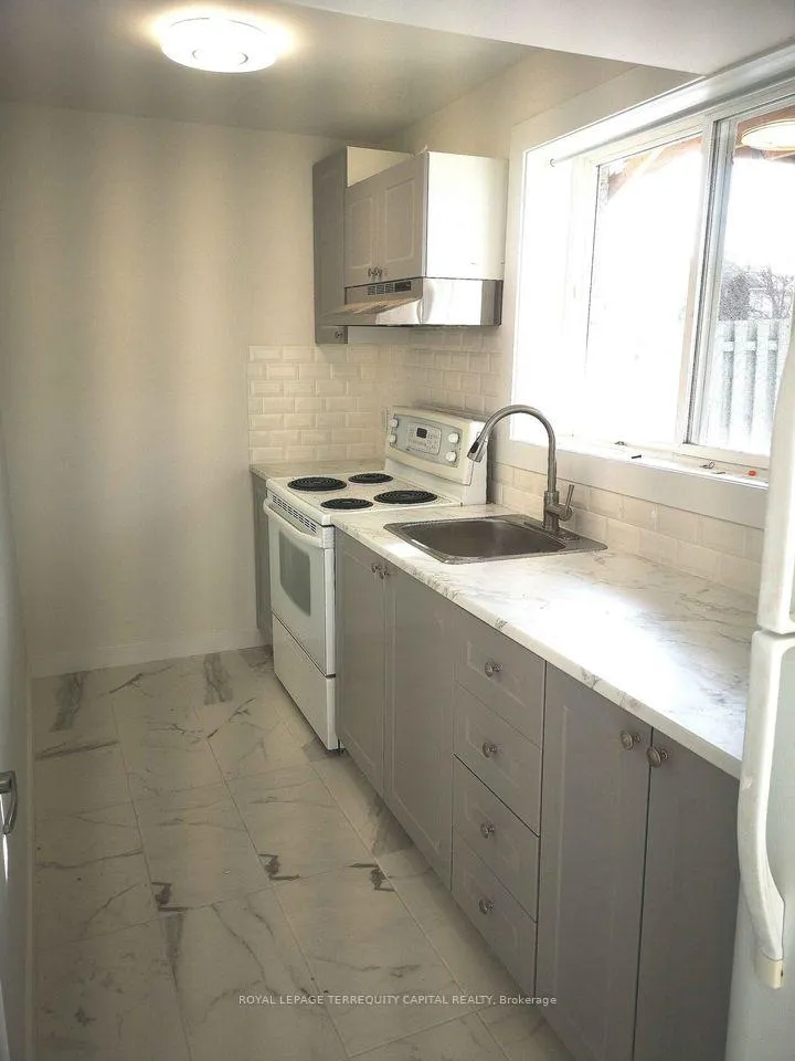 Photo 16 of Unit Lower, 85 Copeman Crescent, Barrie, Painswick North — HOMEH