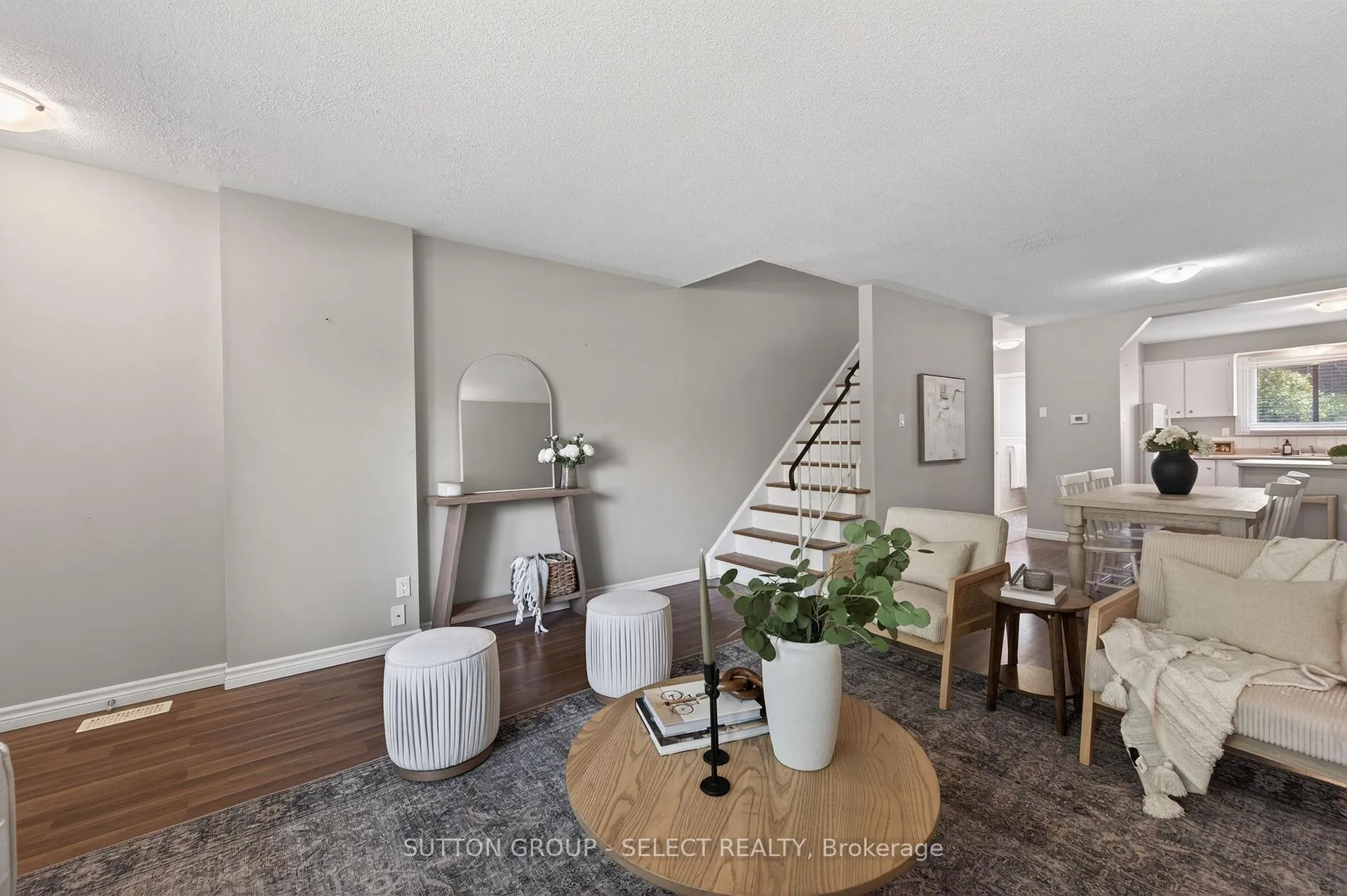 Photo 4 of Unit 7, 884 Notre Dame Drive, London, South O — HOMEH