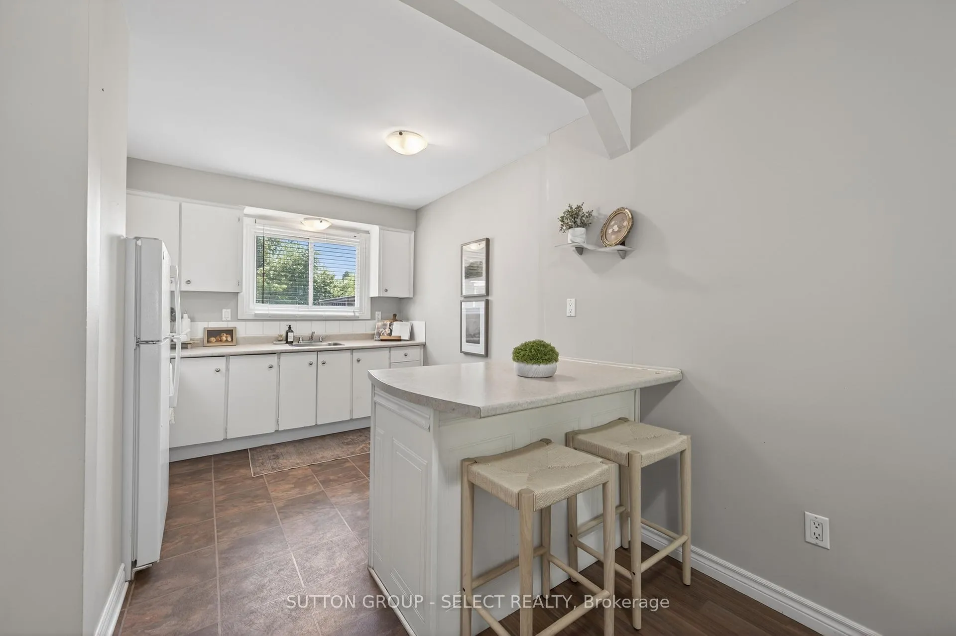 Photo 7 of Unit 7, 884 Notre Dame Drive, London, South O — HOMEH