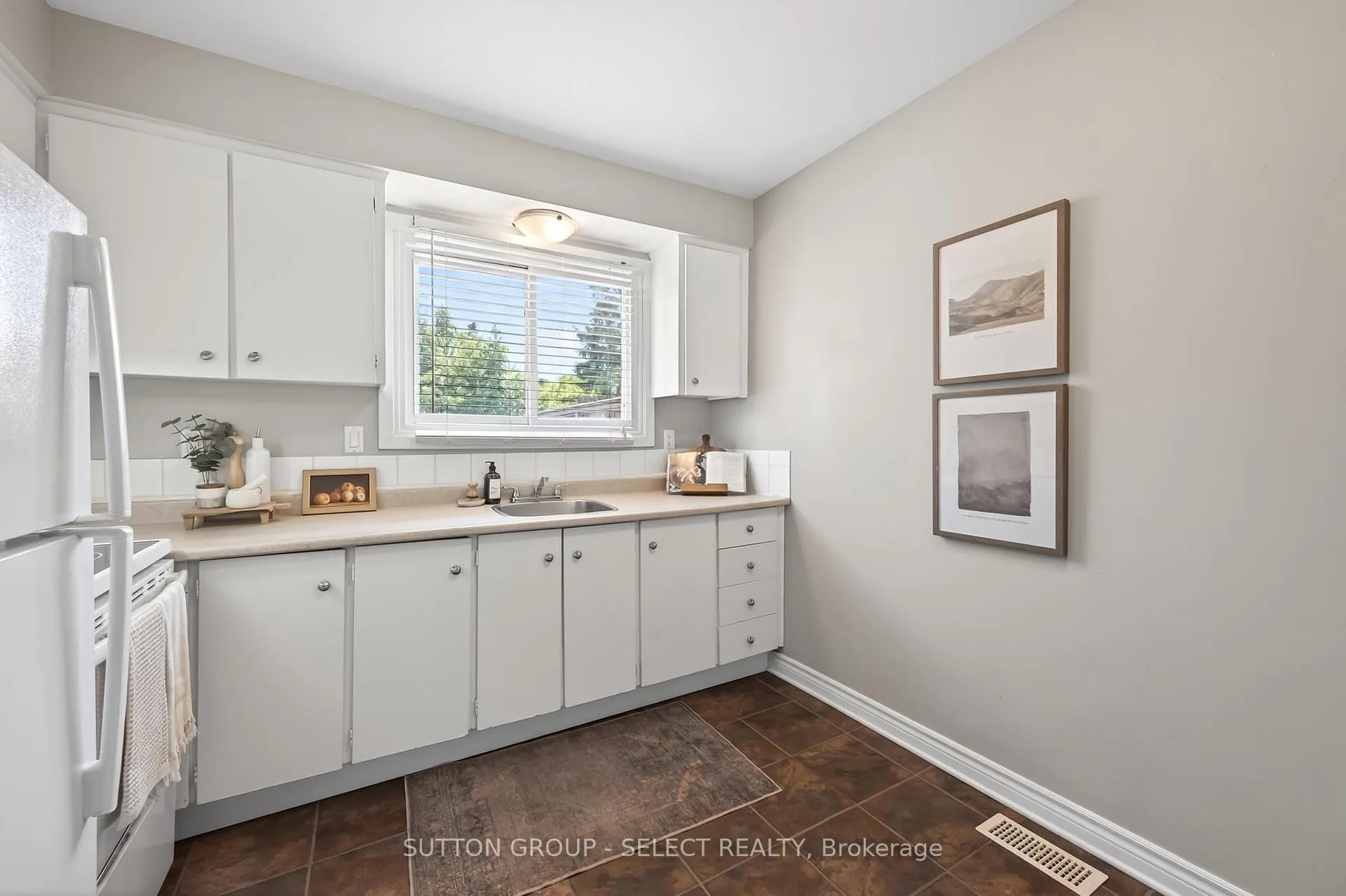 Photo 8 of Unit 7, 884 Notre Dame Drive, London, South O — HOMEH