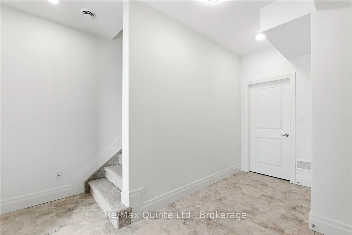 Photo 2 of 101 Buchanan Avenue, Prince Edward County, North Marysburg Ward — HOMEH