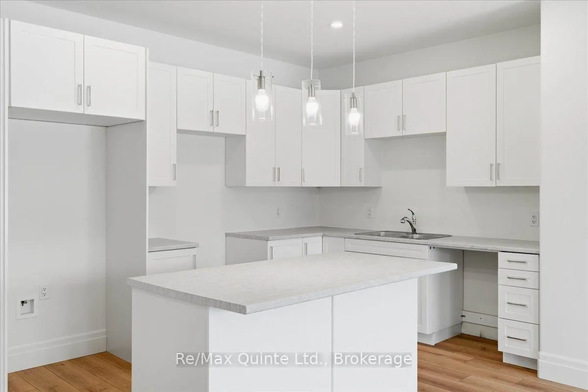 Photo 5 of 101 Buchanan Avenue, Prince Edward County, North Marysburg Ward — HOMEH