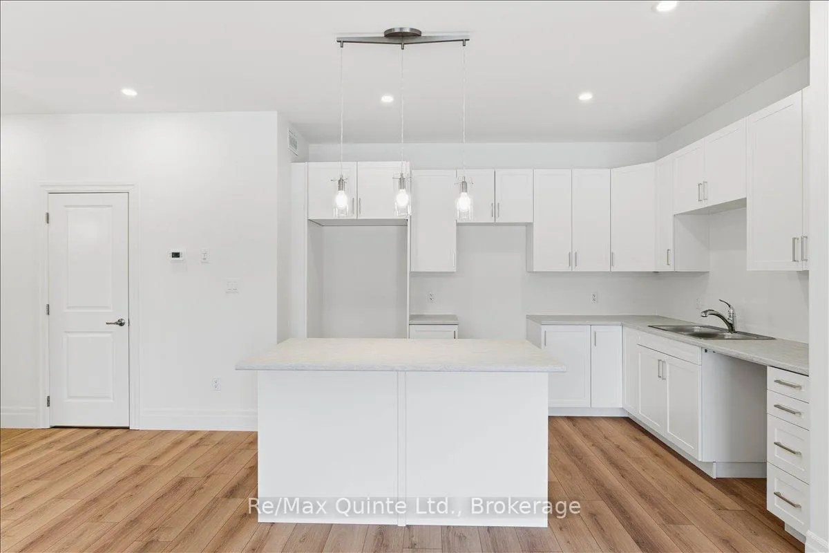 Photo 6 of 101 Buchanan Avenue, Prince Edward County, North Marysburg Ward — HOMEH