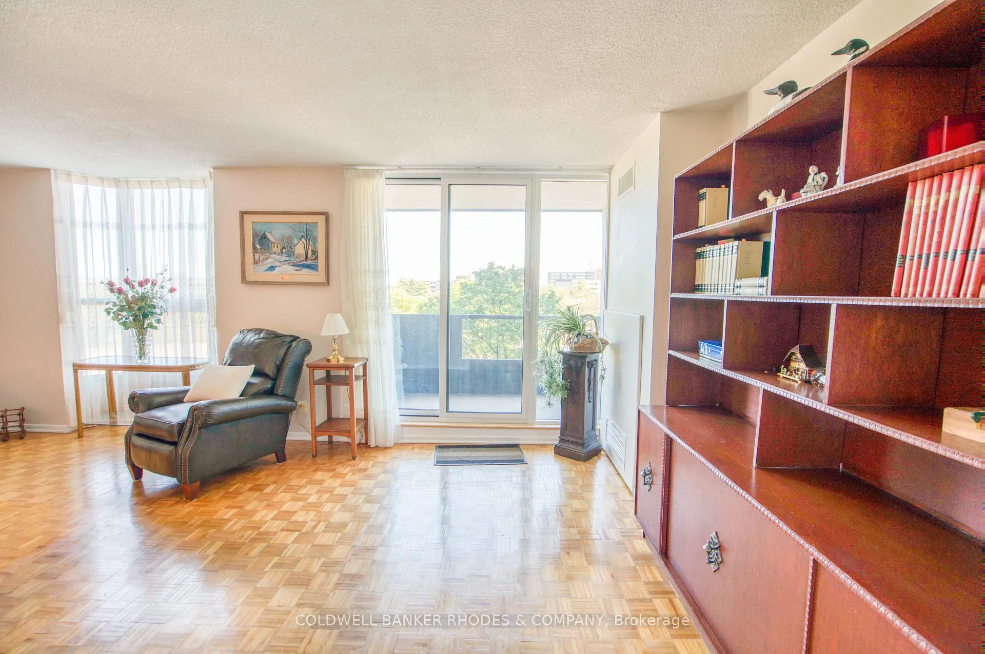 Photo 9 of Unit 303, 2951 Riverside Drive, Ottawa, Mooneys Bay/Riverside Park — HOMEH