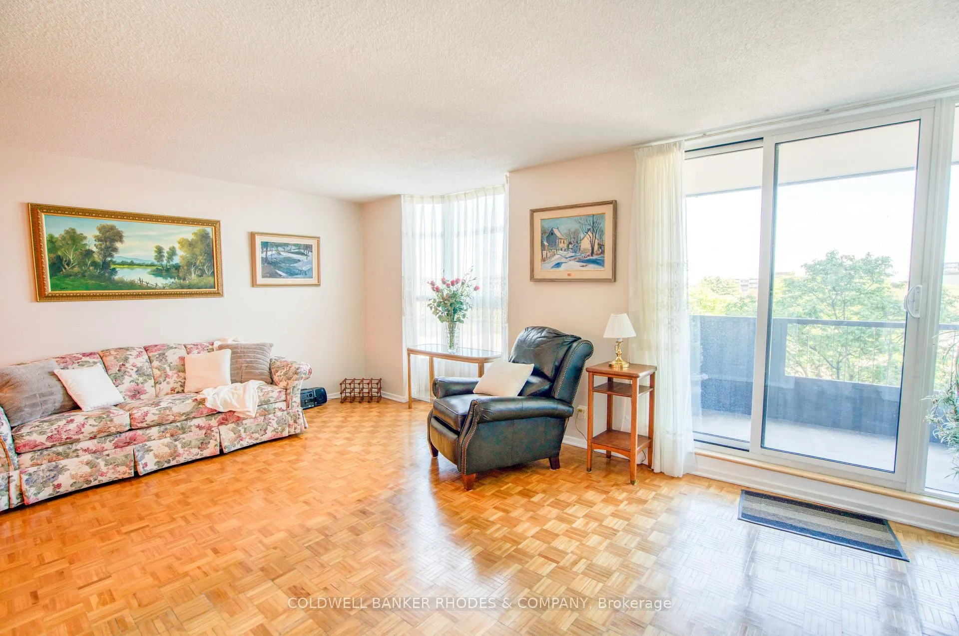 Photo 10 of Unit 303, 2951 Riverside Drive, Ottawa, Mooneys Bay/Riverside Park — HOMEH