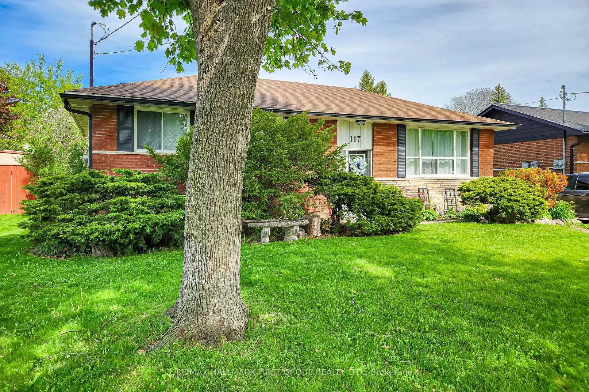 Photo 1 of 117 Bell Drive, Whitby, Lynde Creek — HOMEH