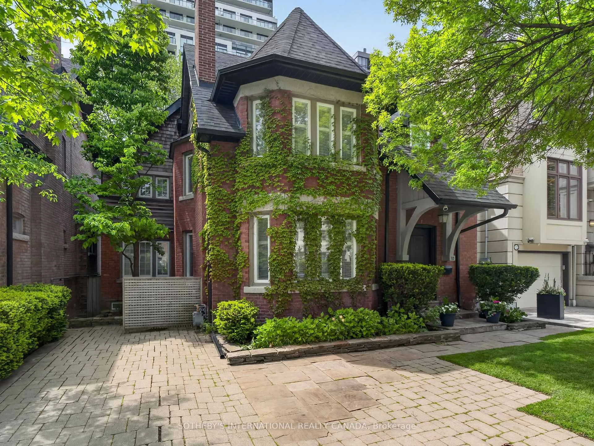 Front of 70 Oriole Road