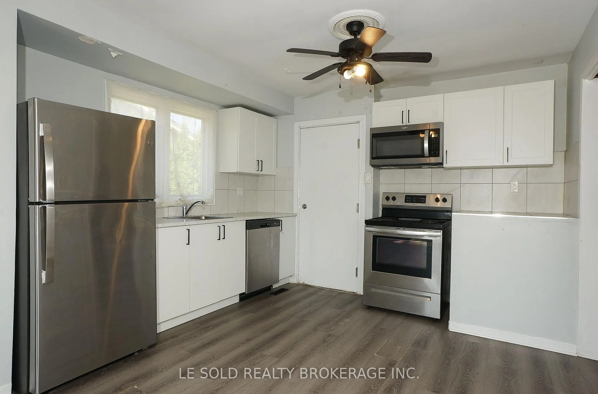 Photo 3 of Unit Upper Unit, 1653 Milestone Road, London, North A — HOMEH