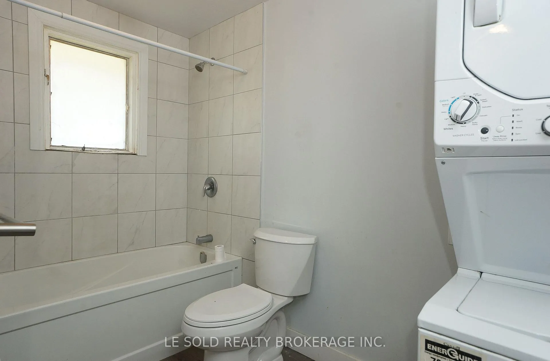 Photo 11 of Unit Upper Unit, 1653 Milestone Road, London, North A — HOMEH