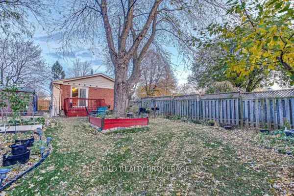 Photo 15 of Unit Upper Unit, 1653 Milestone Road, London, North A — HOMEH