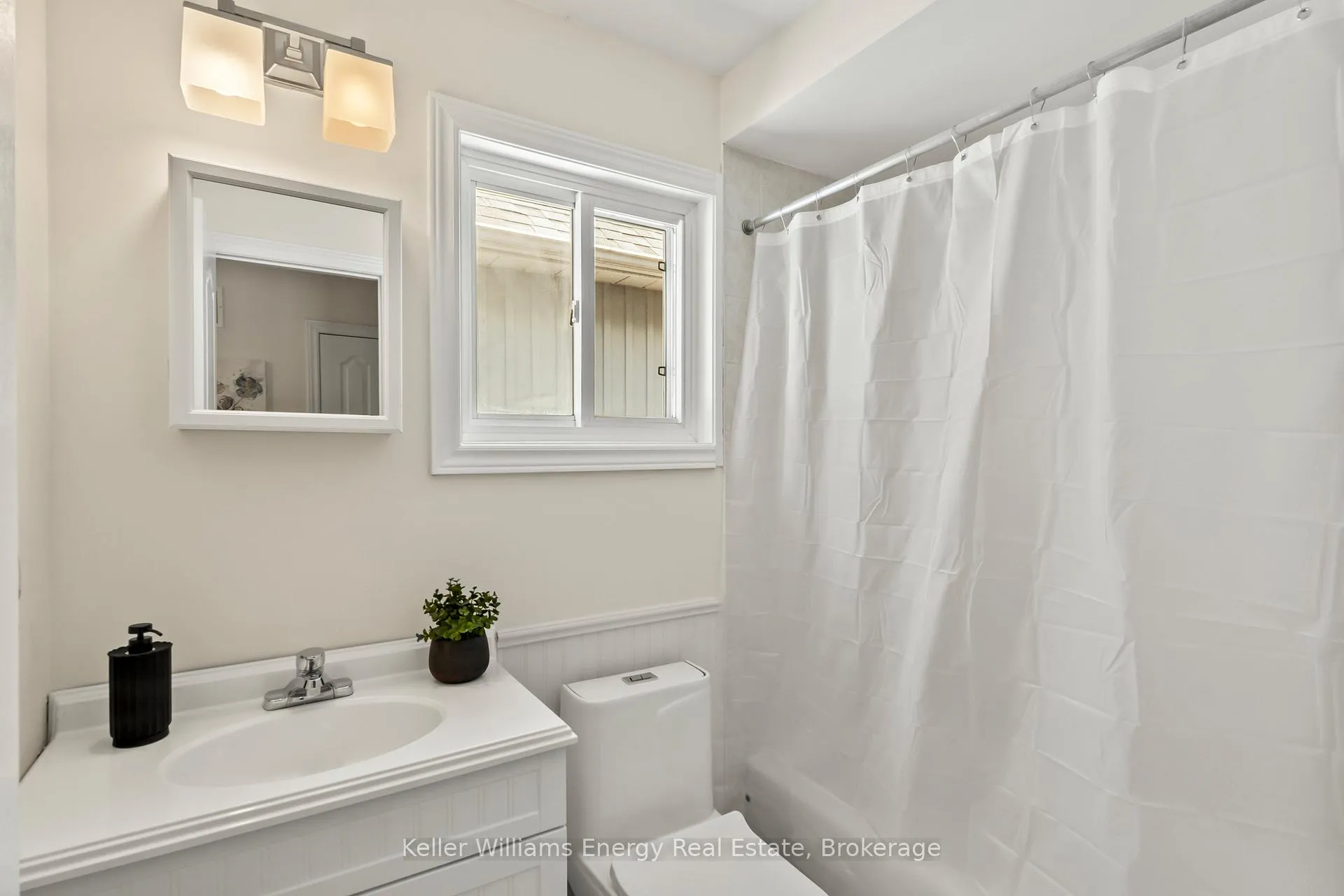 Photo 28 of 73 Bridges Drive S, Clarington, Newcastle — HOMEH