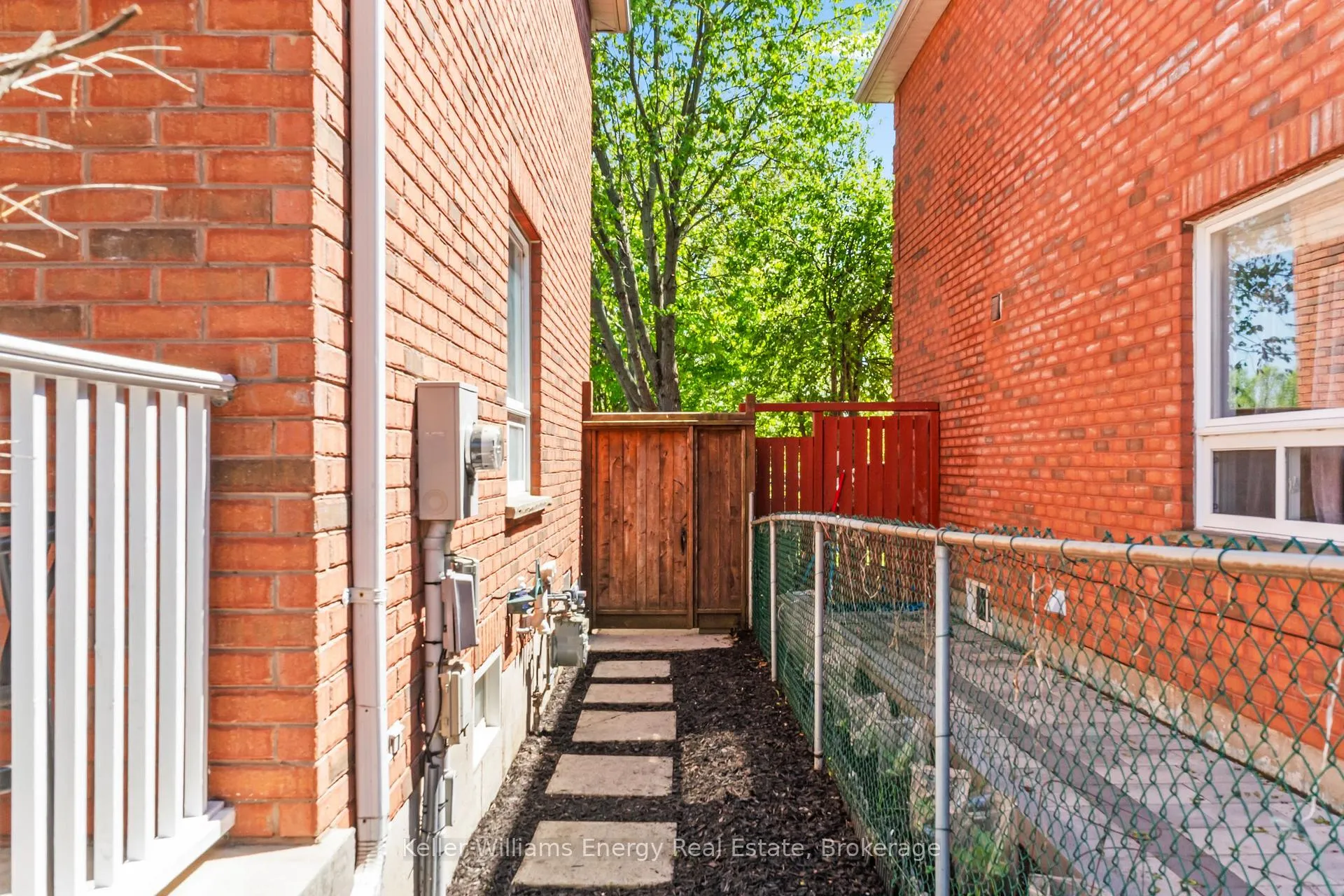 Photo 42 of 73 Bridges Drive S, Clarington, Newcastle — HOMEH