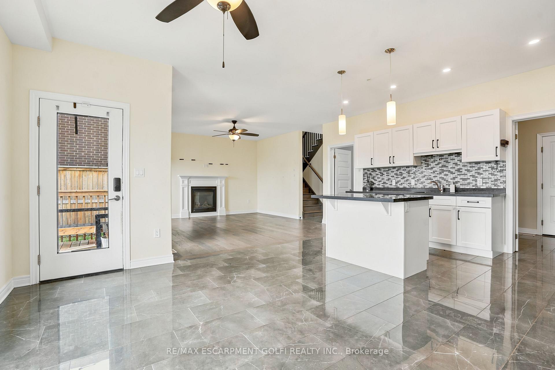 Photo 11 of 374 Viger Drive S, Welland, Lincoln/Crowland — HOMEH