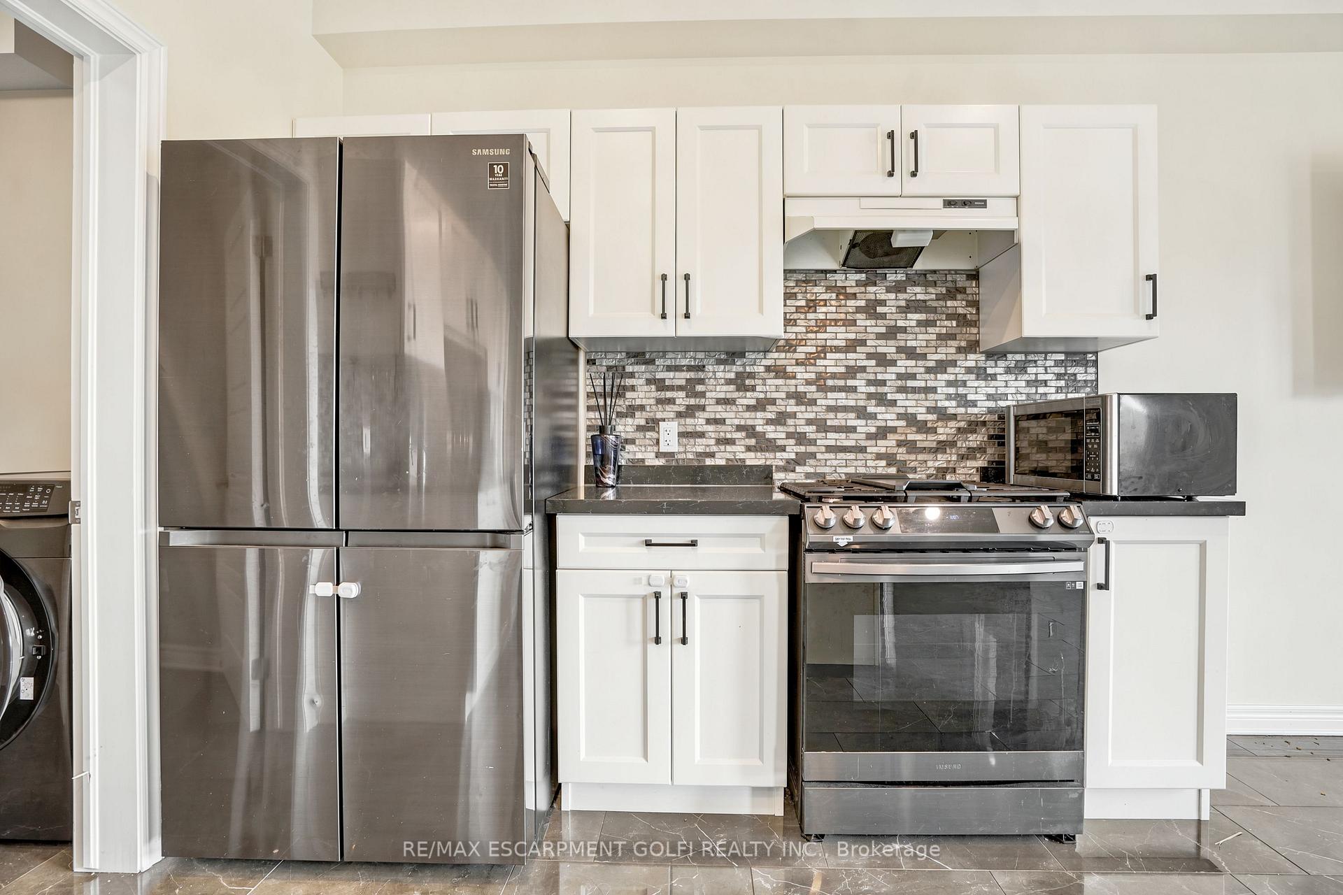 Photo 14 of 374 Viger Drive S, Welland, Lincoln/Crowland — HOMEH