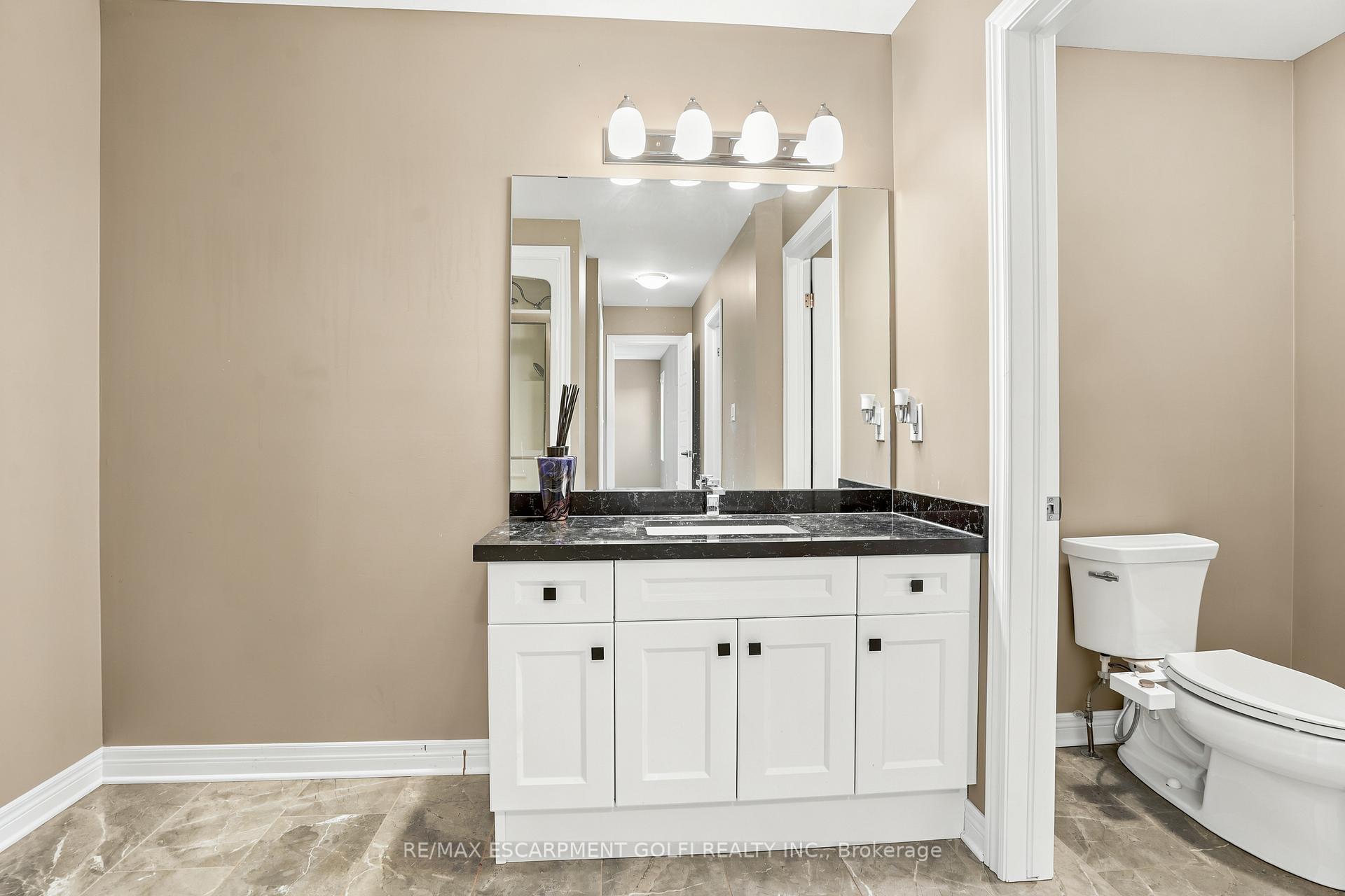 Photo 22 of 374 Viger Drive S, Welland, Lincoln/Crowland — HOMEH