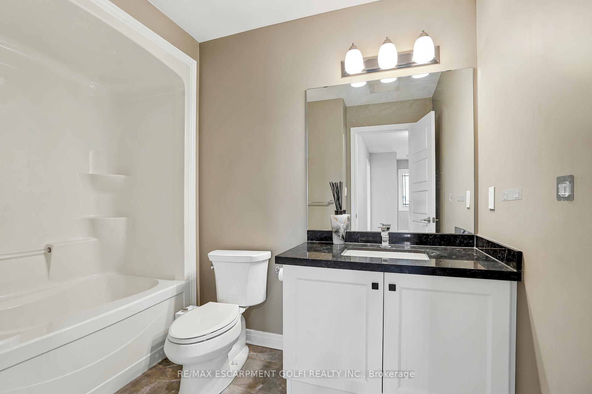 Photo 24 of 374 Viger Drive S, Welland, Lincoln/Crowland — HOMEH