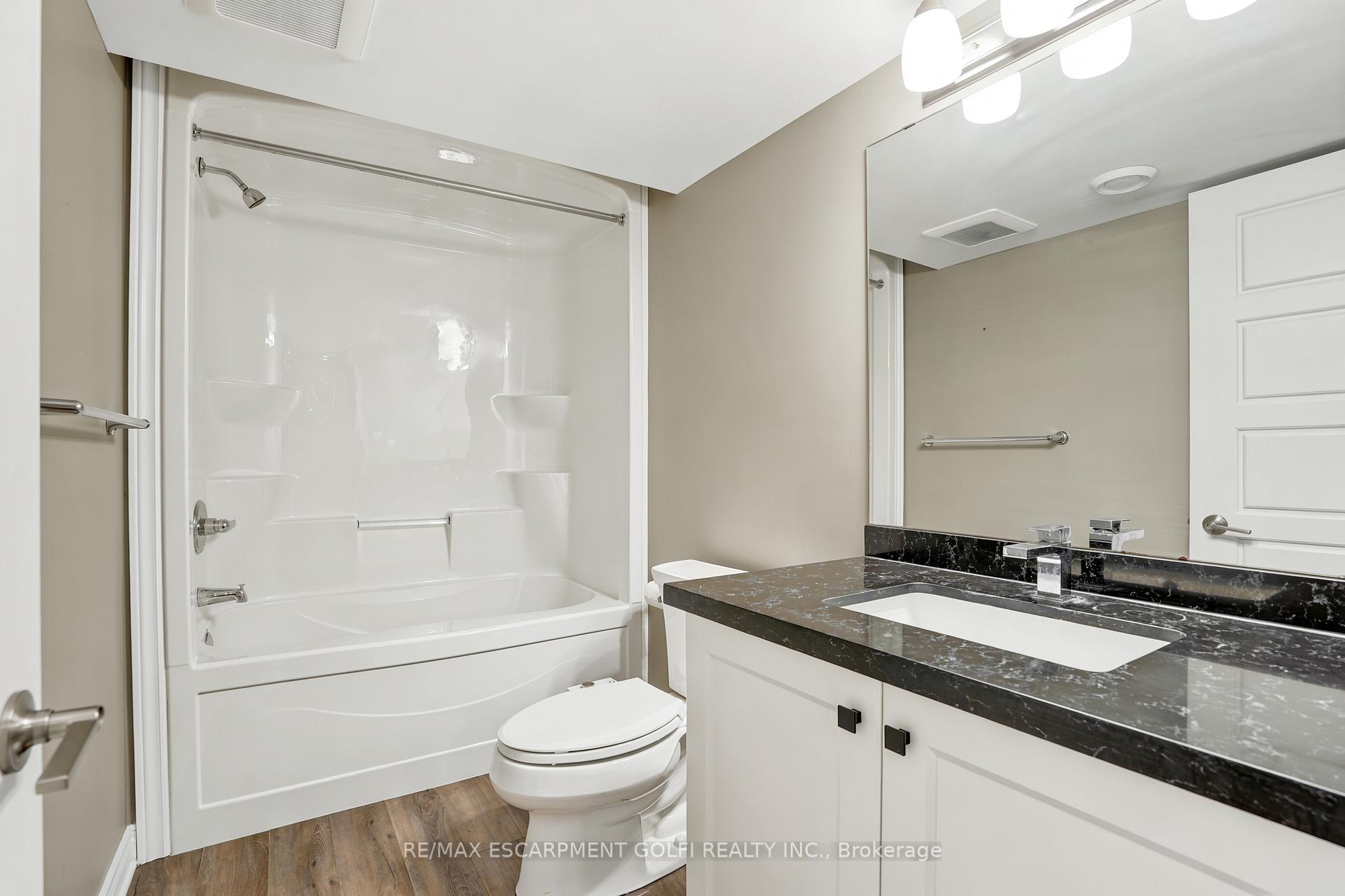 Photo 34 of 374 Viger Drive S, Welland, Lincoln/Crowland — HOMEH