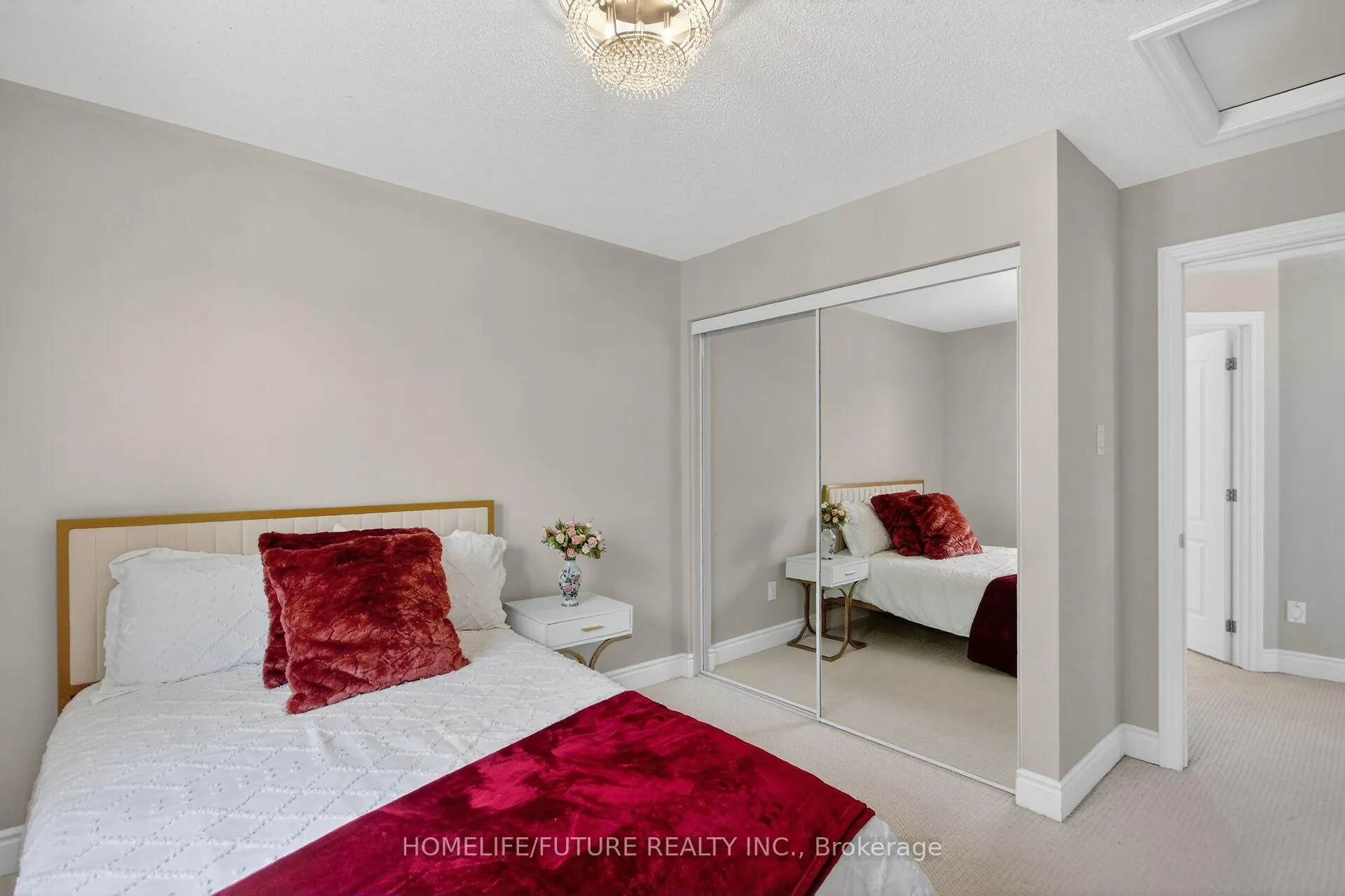 Photo 4 of 644 Dundonald Drive, Ottawa, Barrhaven - Half Moon Bay — HOMEH