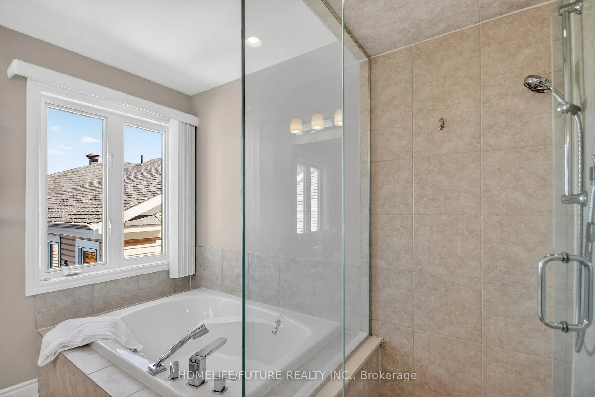 Photo 9 of 644 Dundonald Drive, Ottawa, Barrhaven - Half Moon Bay — HOMEH