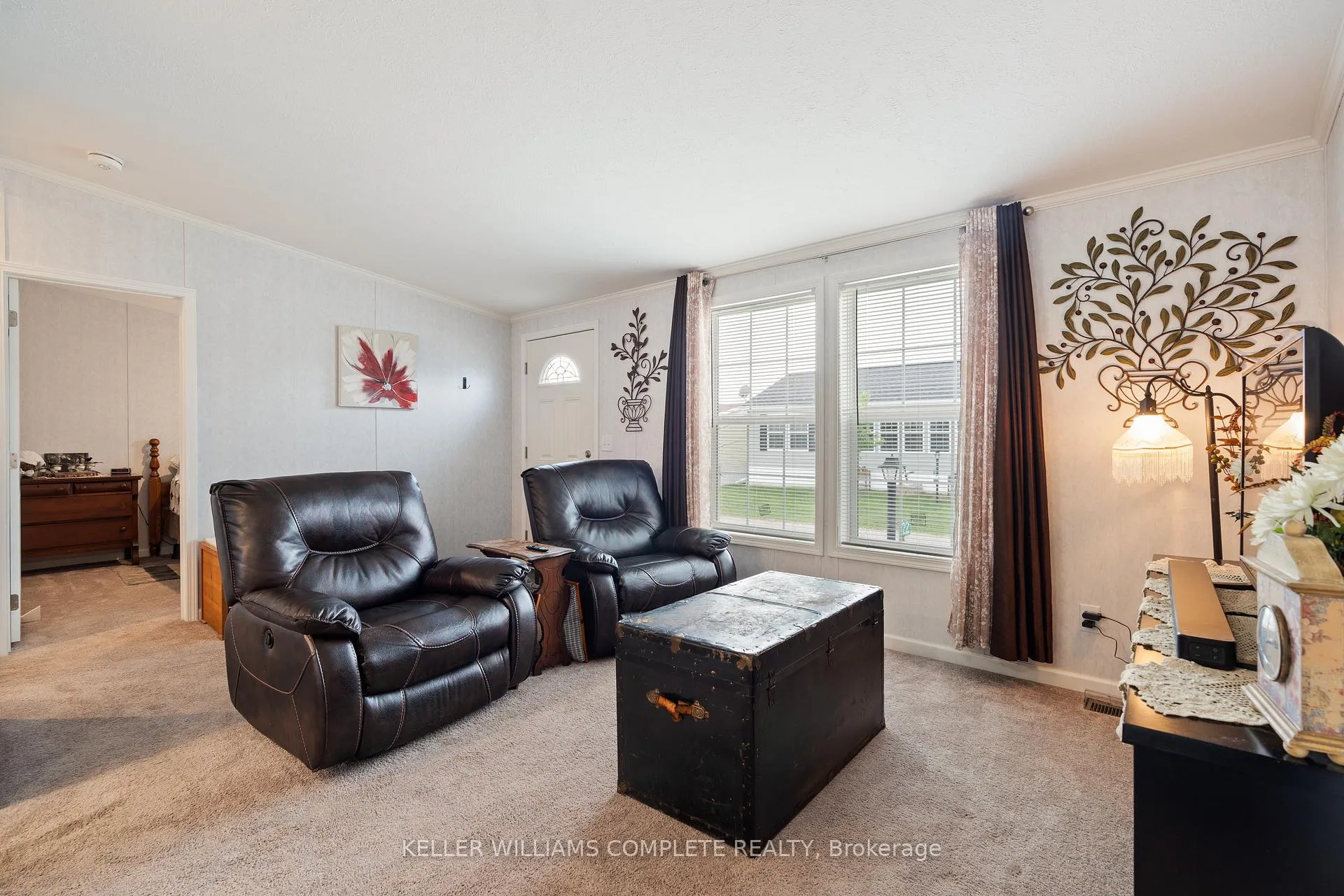 Photo 2 of 22 Copper Beech Drive, Haldimand, Nanticoke — HOMEH