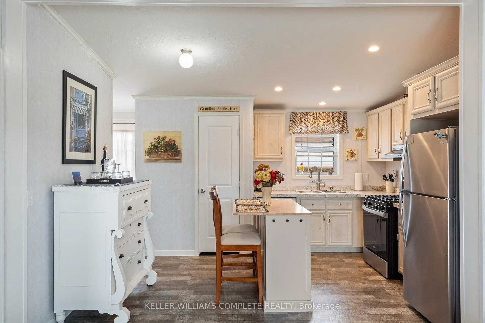 Photo 6 of 22 Copper Beech Drive, Haldimand, Nanticoke — HOMEH