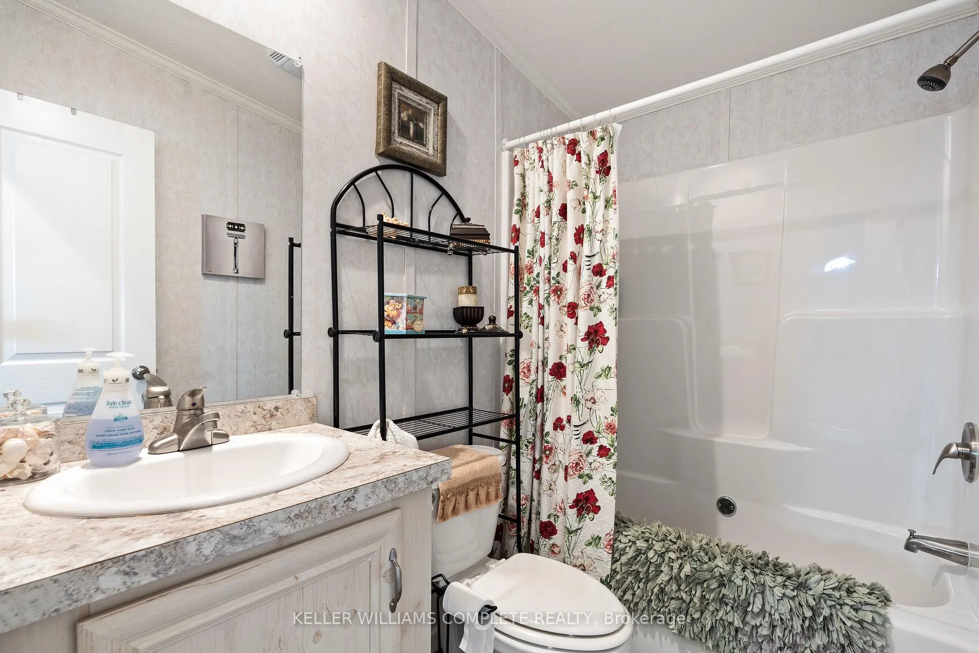 Photo 18 of 22 Copper Beech Drive, Haldimand, Nanticoke — HOMEH
