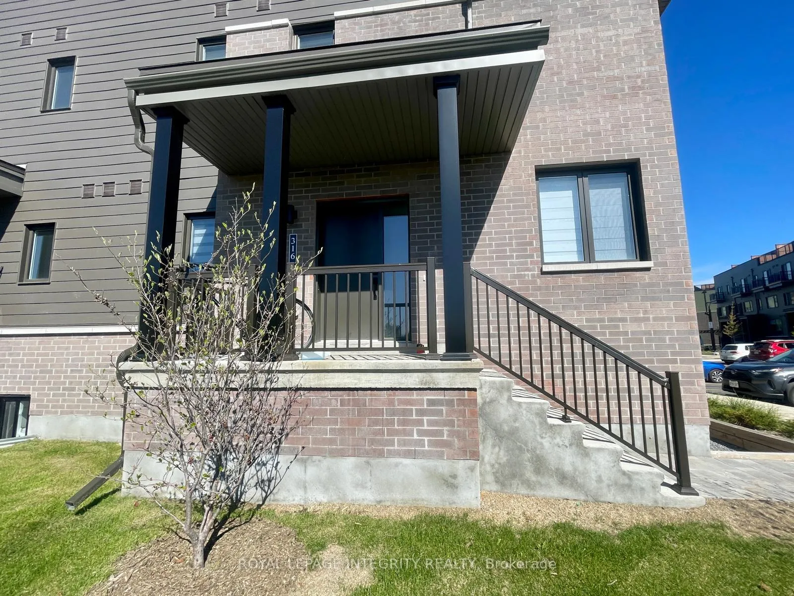 Photo 1 of 316 Mishi Private, Ottawa, CFB Rockcliffe and Area — HOMEH