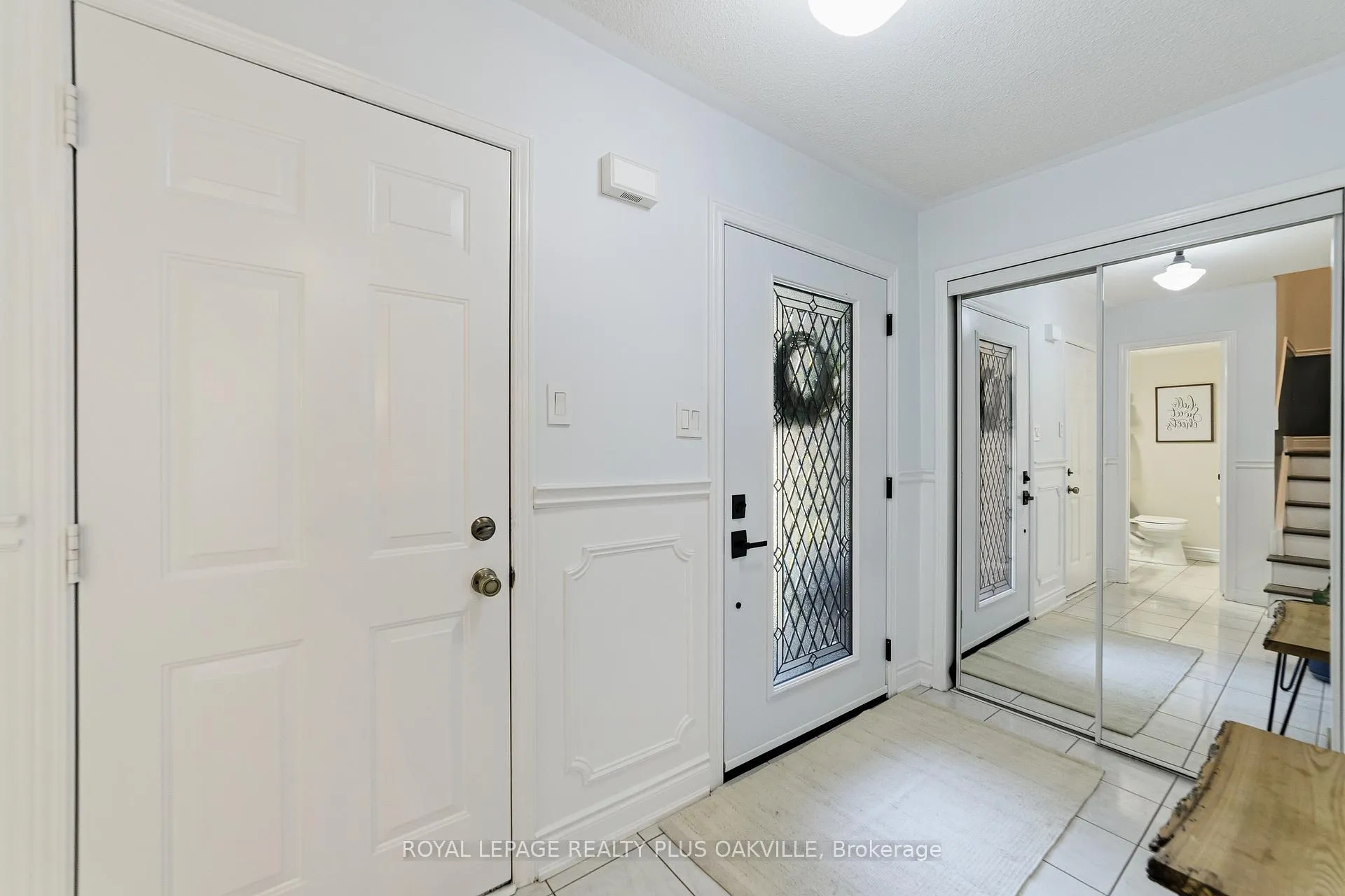 Photo 4 of 82 Fellowes Crescent, Hamilton, Waterdown — HOMEH