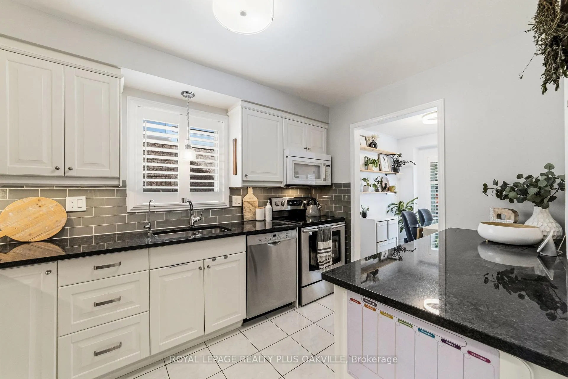 Photo 11 of 82 Fellowes Crescent, Hamilton, Waterdown — HOMEH