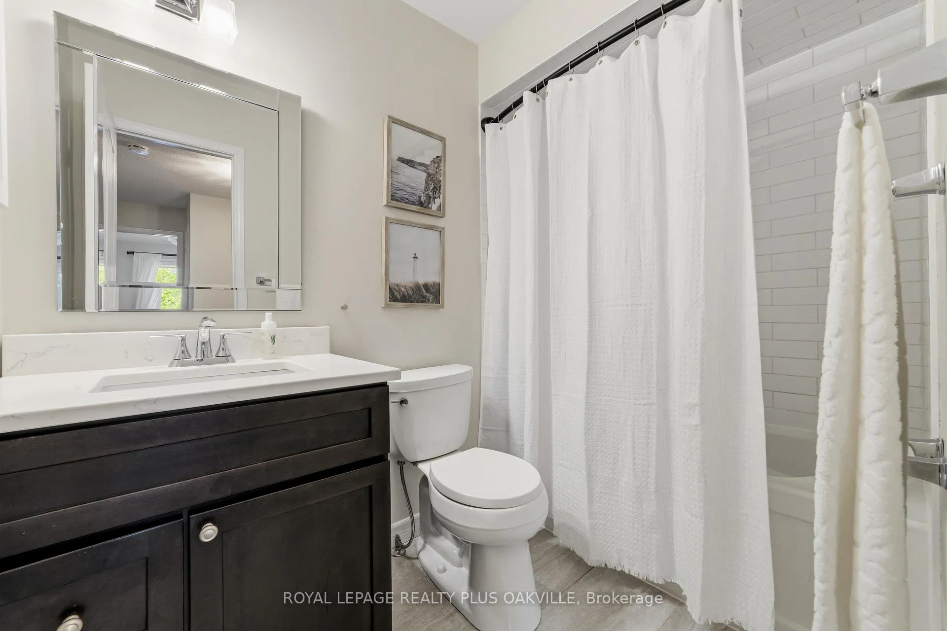 Photo 17 of 82 Fellowes Crescent, Hamilton, Waterdown — HOMEH