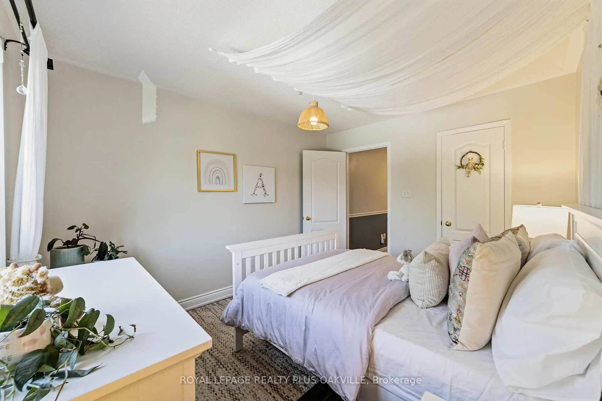 Photo 20 of 82 Fellowes Crescent, Hamilton, Waterdown — HOMEH