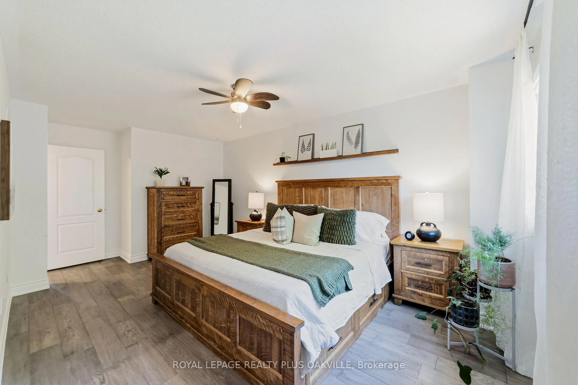 Photo 23 of 82 Fellowes Crescent, Hamilton, Waterdown — HOMEH