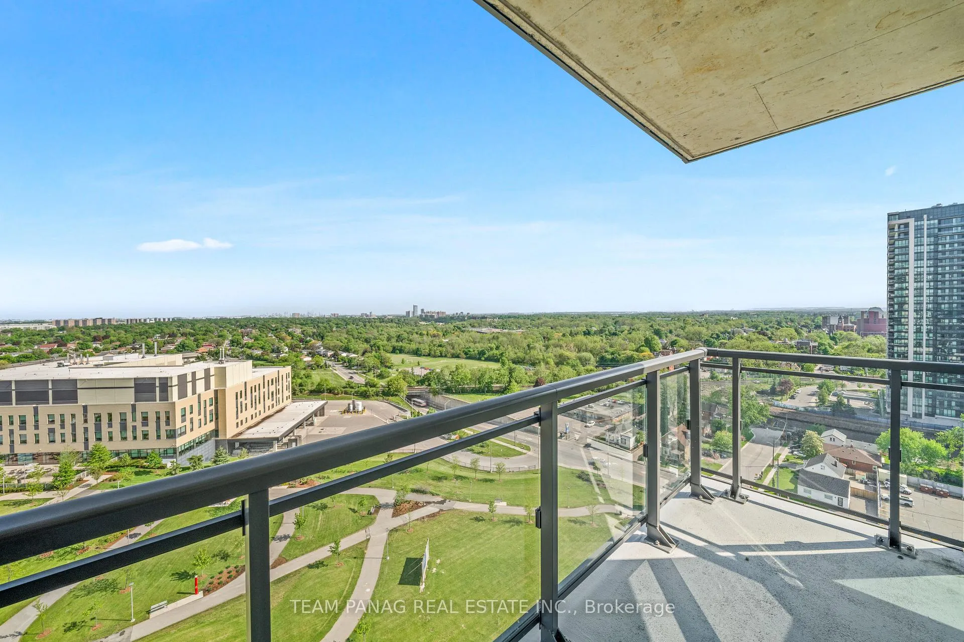 Photo 18 of Unit 1406, 15 Lynch Street, Brampton, Downtown Brampton — HOMEH