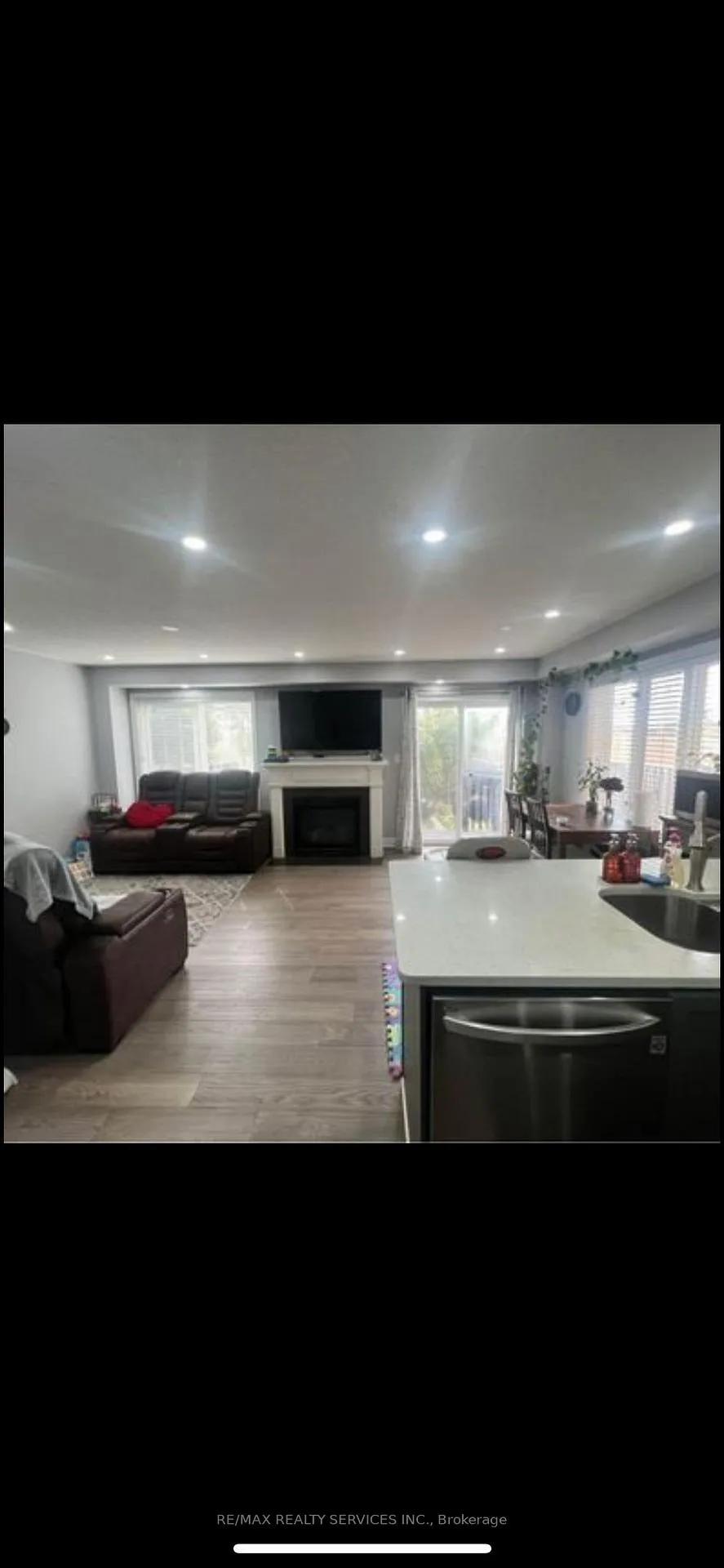 Photo 2 of 97 Periwinkle Drive, Hamilton, Stoney Creek — HOMEH