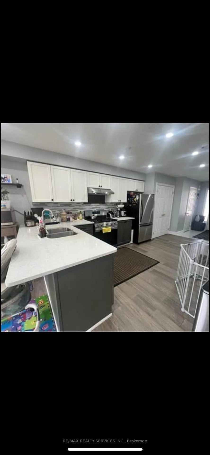 Photo 3 of 97 Periwinkle Drive, Hamilton, Stoney Creek — HOMEH