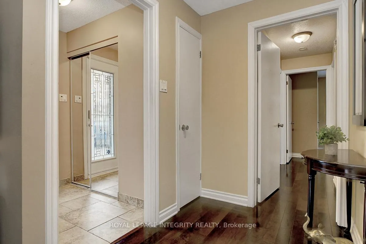 Photo 2 of 27 Birchview Road, Ottawa, Meadowlands/St. Claire Gardens — HOMEH