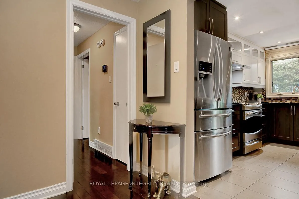 Photo 4 of 27 Birchview Road, Ottawa, Meadowlands/St. Claire Gardens — HOMEH