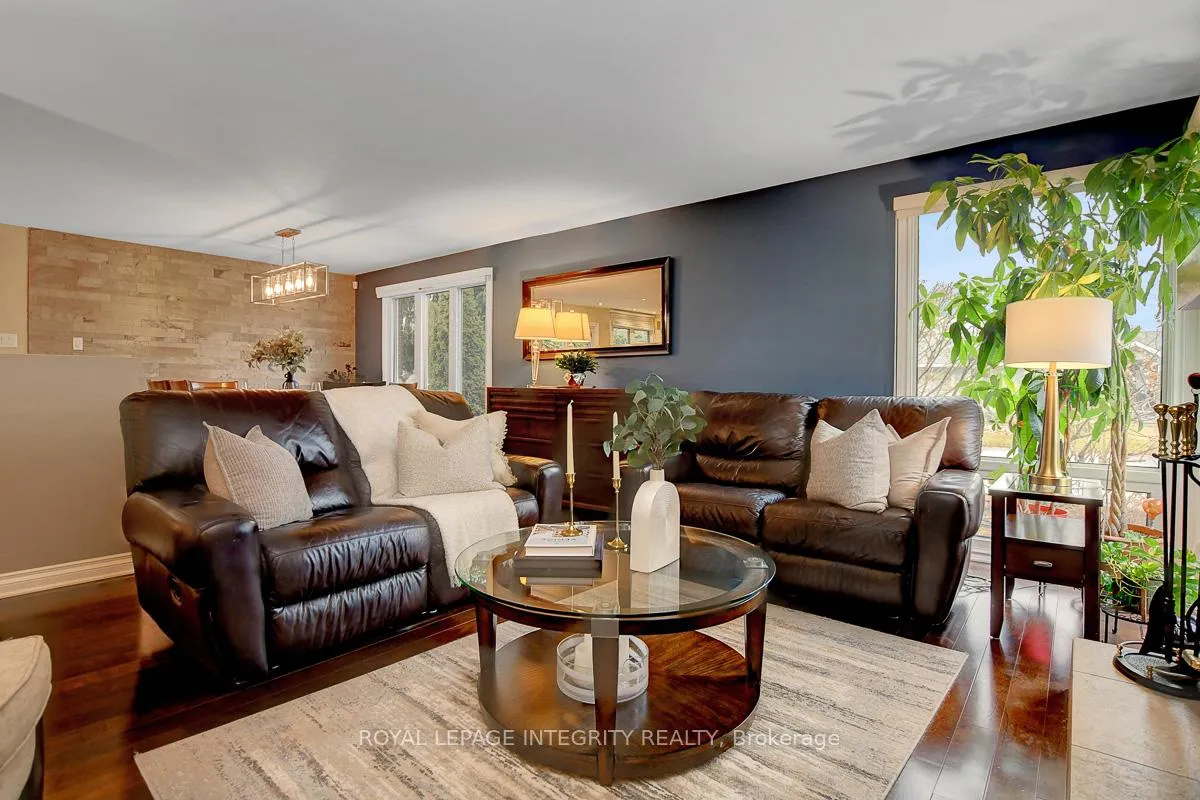 Photo 9 of 27 Birchview Road, Ottawa, Meadowlands/St. Claire Gardens — HOMEH