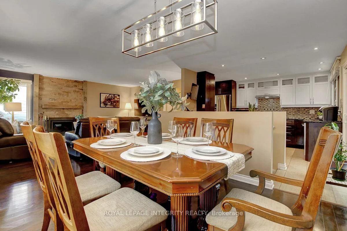 Photo 11 of 27 Birchview Road, Ottawa, Meadowlands/St. Claire Gardens — HOMEH
