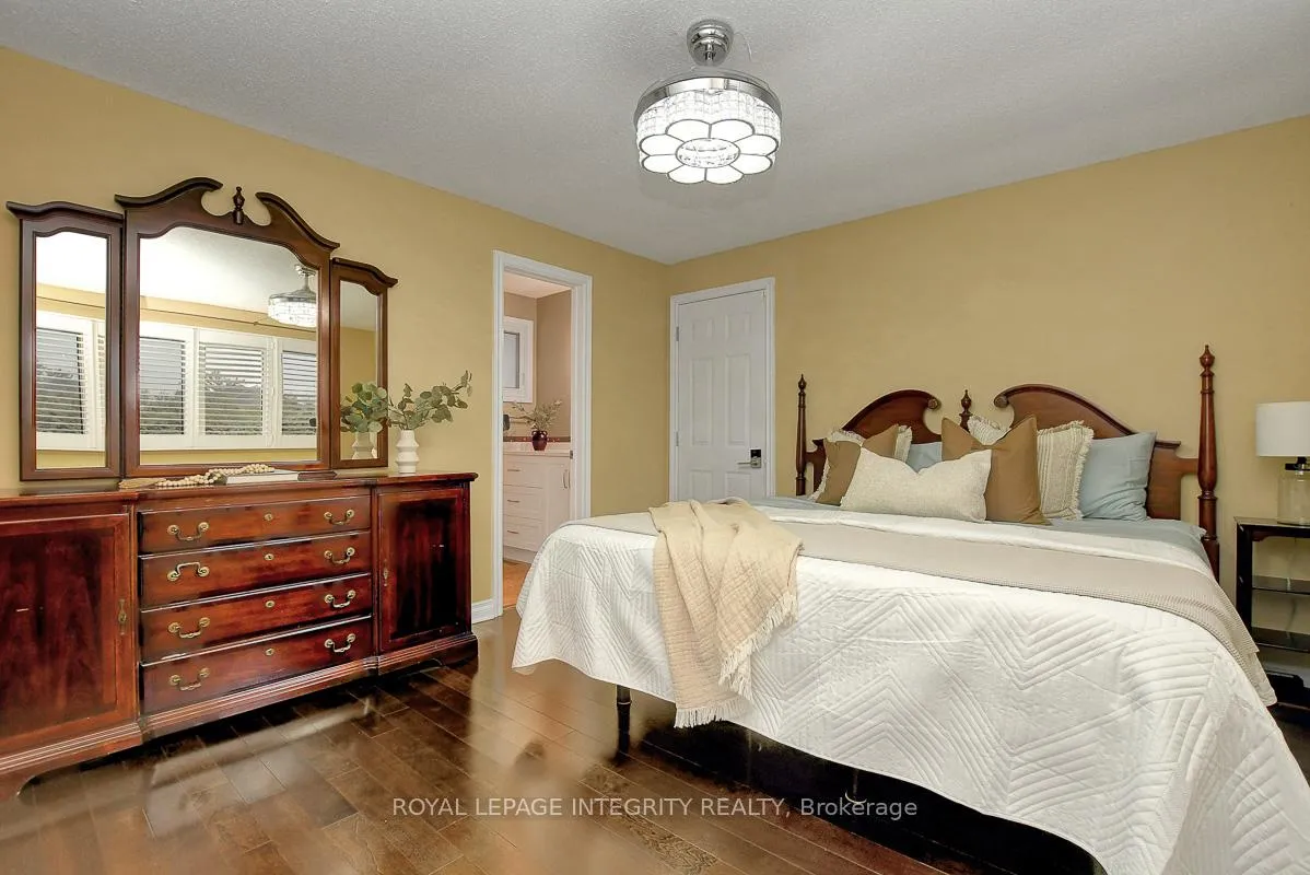 Photo 20 of 27 Birchview Road, Ottawa, Meadowlands/St. Claire Gardens — HOMEH