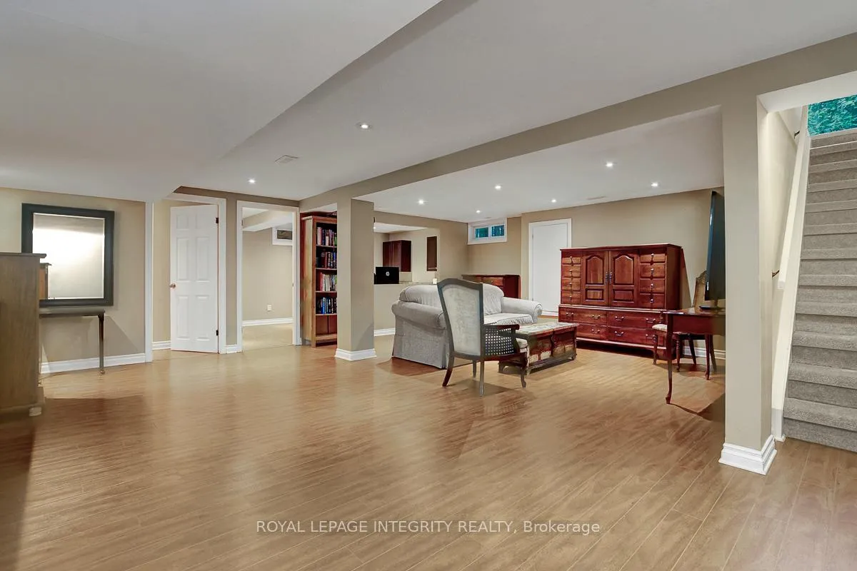 Photo 31 of 27 Birchview Road, Ottawa, Meadowlands/St. Claire Gardens — HOMEH