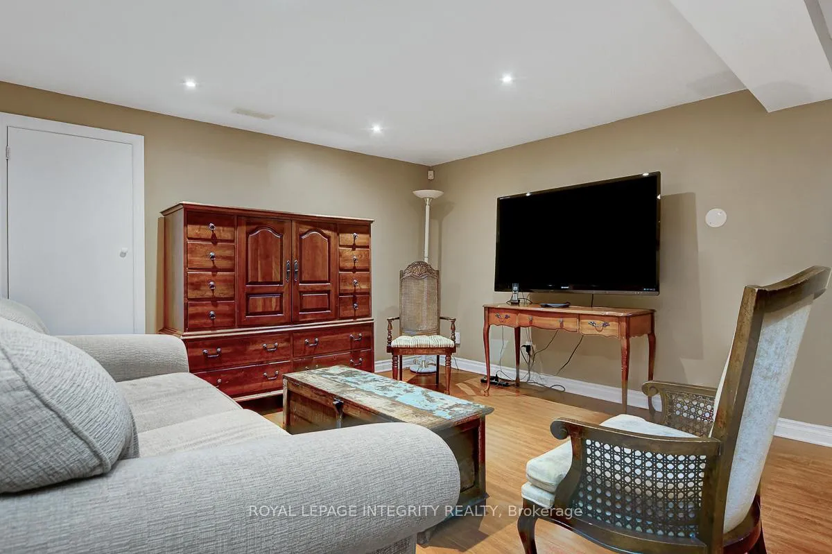 Photo 33 of 27 Birchview Road, Ottawa, Meadowlands/St. Claire Gardens — HOMEH