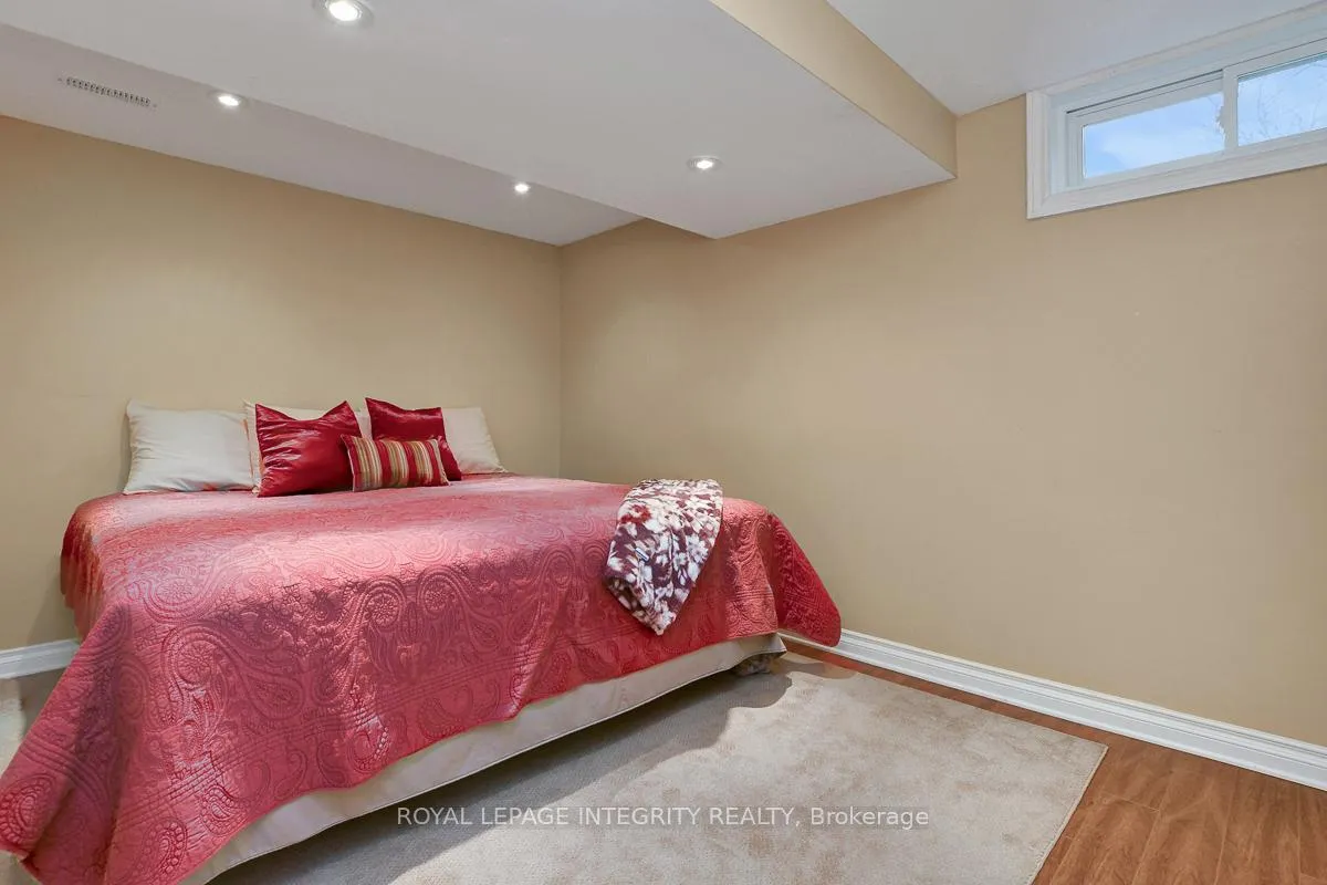 Photo 40 of 27 Birchview Road, Ottawa, Meadowlands/St. Claire Gardens — HOMEH