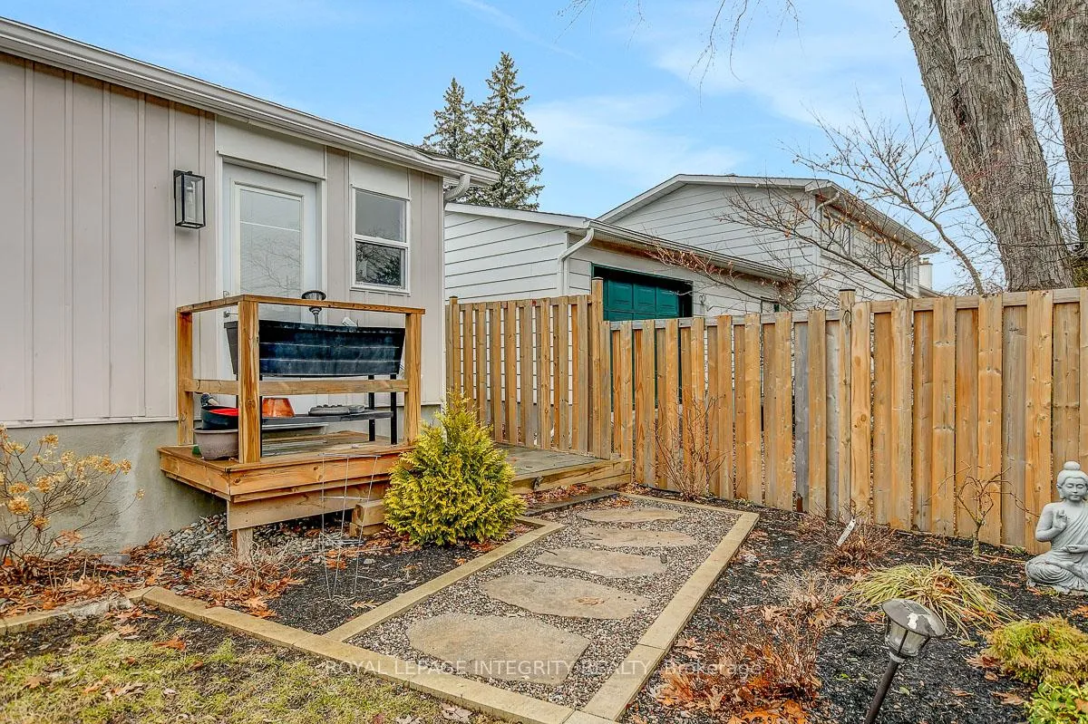 Photo 48 of 27 Birchview Road, Ottawa, Meadowlands/St. Claire Gardens — HOMEH